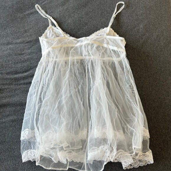 Vintage Victoria's Secret Bridal Lingerie - Picture 4 of 5